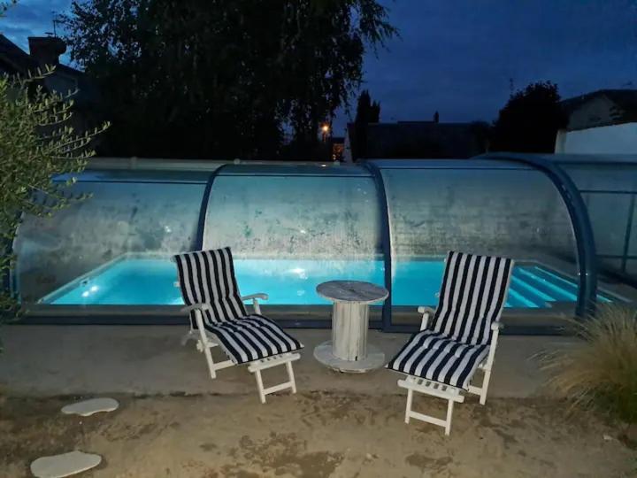 Chambre Bleue Avec Acces Plage Bourges Exterior photo